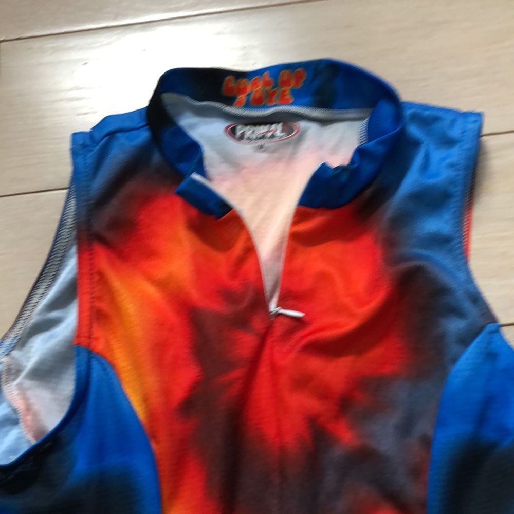PRIMALWEAR bold tie-dye bicycling shirt; shorts; sports bra, size M - Picture 5 of 16